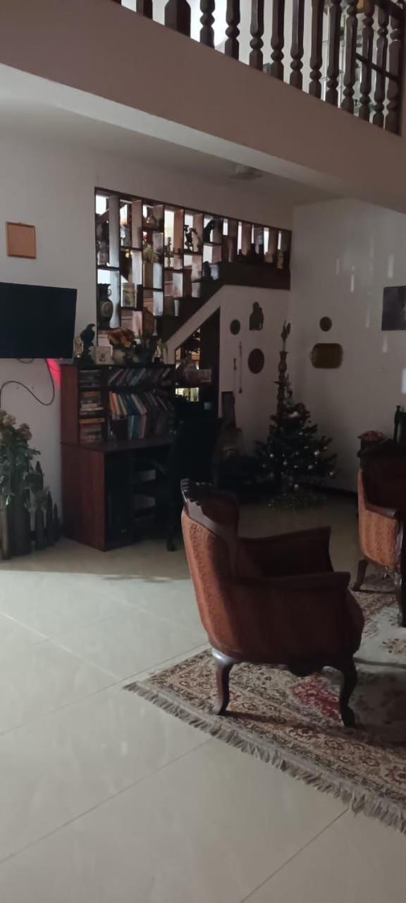 Leisure Home Коломбо Экстерьер фото