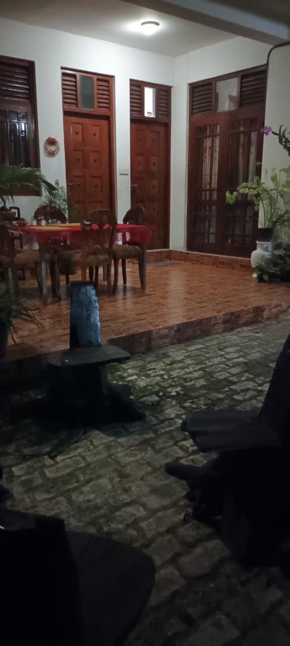 Leisure Home Коломбо Экстерьер фото